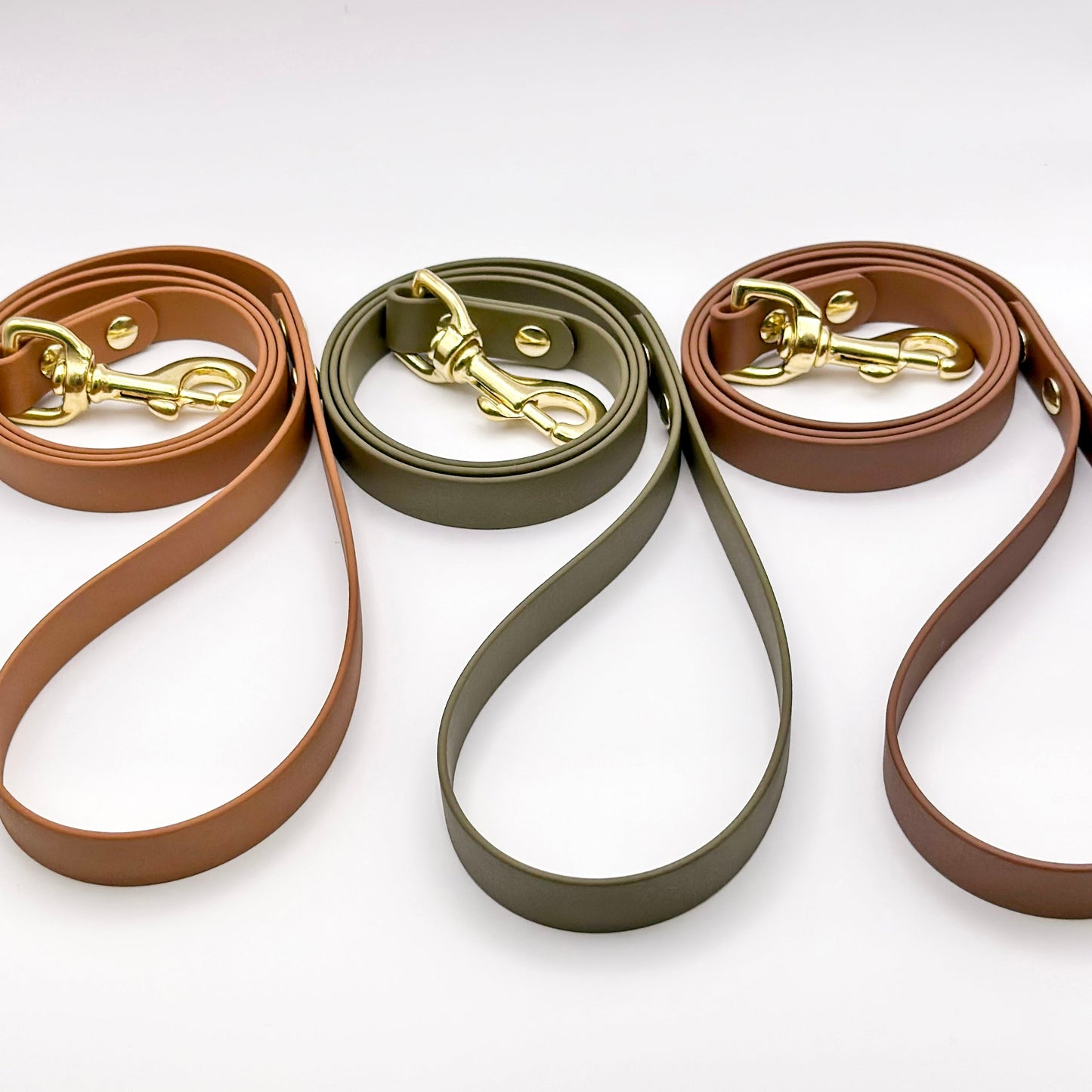 waterproof dog leash handmade in canada by Wanderlust Pup Co